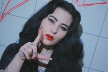Lady-Valentina, 26 Jahre, Pornodarstellerin, aus Bern