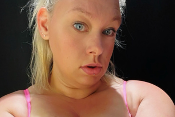 BBWRoxy, 33 Jahre, Pornodarstellerin, aus Bocholt