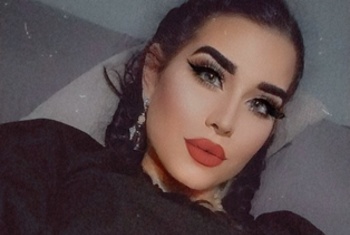 Lana21Moor, 21 Jahre, Pornodarstellerin