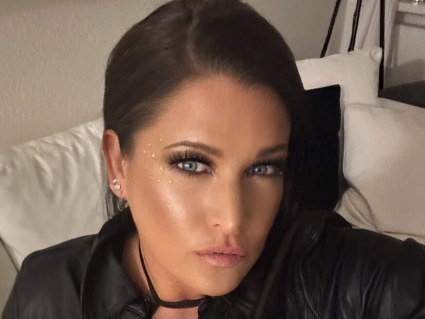 Ich habe es mir mal wieder richtig Selber besorgt und richtig Geil a*********t - Erotik Amateur