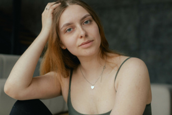YoungAnna, 20 Jahre, Pornodarstellerin, aus Ukraine