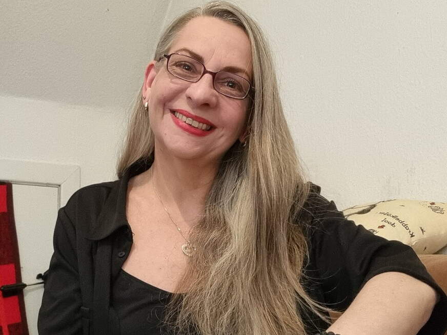 Es ist zwar noch keine Stiefelzeit! - Erotik Amateur