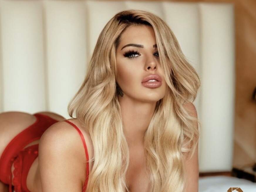 Mein erstes Video - T**nie beim Duschen beobachtet - Erotik Amateur