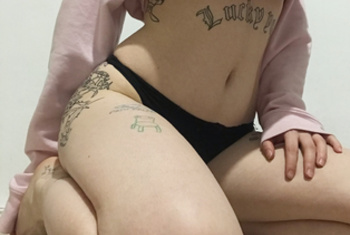 YoungLucy, 23 Jahre, Pornodarstellerin, aus Munich