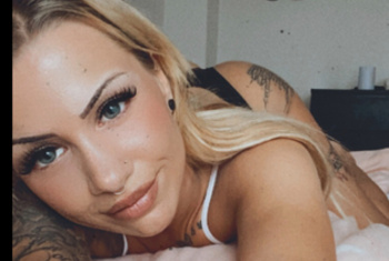 Jane-Davi, 26 Jahre, Pornodarstellerin