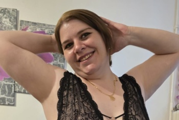 Tally2021, 34 Jahre, Pornodarstellerin, aus Hannover 