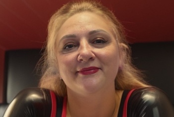 HotScarlet, 45 Jahre, Pornodarstellerin, aus Berlin