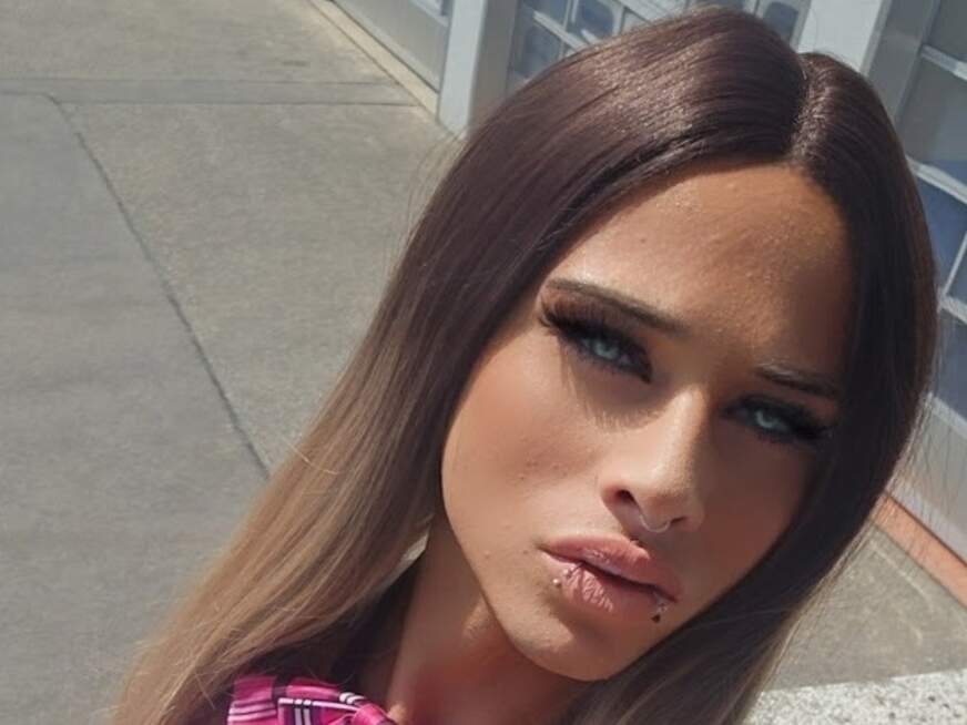 EIN SCHÖNER MANN, EINE SCHÖNE FRAU UND ICH - Erotik Amateur