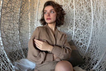 IceFoxy, 22 Jahre, Pornodarstellerin, aus Lettland