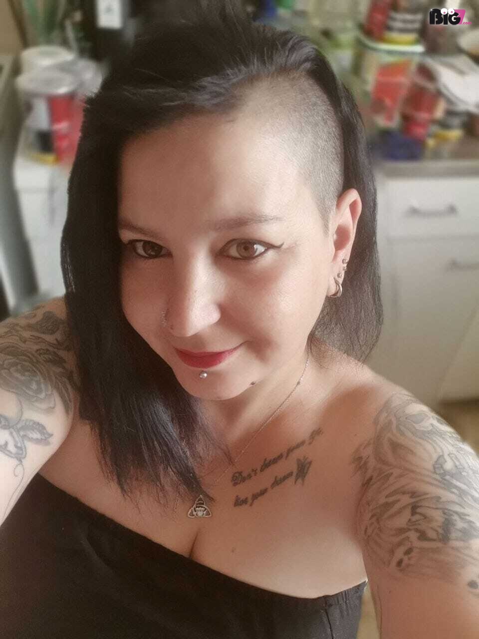 69, Girlfriendsex, Dirtytalk, Zungen-Analsex aktiv, Ass to Mouth, Zeigen in der Öffentlichkeit, Sexspielzeuge, Gegenstände einführen, Tittenfick, Deepthroating (Hardcore Blasen), Rimming (Polecken), Gesichtsbesamung, Face-Sitting, Eier lecken, Creampie, Große Schwänze, Swingen, Rollenspiele, Dreier , Doppelte Penetrationen, Gruppensex , Sex-Parties, Nylon-Strapserotik, High-Heels, Lack,Leder, Latex, Doktor-Spiele, Natursekt aktiv, Natursekt passiv, Gothic, Devote Rollen, Dominante Rollen, Rohrstockerziehungen, Spanking, Fisting
