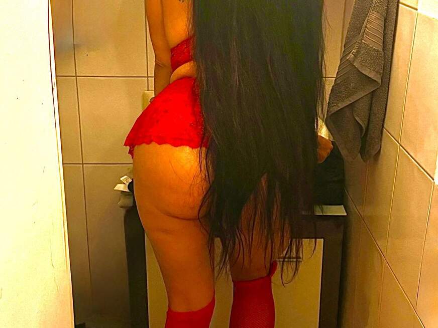 und wie ich kommen und a*******e mit meiner m****i - Erotik Amateur