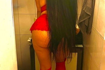 Snow_Bunny, 31 Jahre, Pornodarstellerin