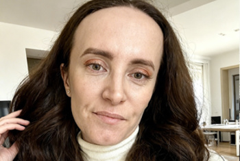 SofiaLiebe  Sofia – 26 Jahre &amp;amp; geil auf deinen großen Orgasmus Ich bin eine 26-jährige Brünette mit einem natürlichen, straffen Körper, der nur auf eines reagiert: h**te S******e. Ich trage zwar eine Brille, aber nur, damit ich jeden Zentimeter deiner Masturbation für mich sehen kann.Ich bin hier, um f****t zu werden, laut zu stöhnen und dir beim Kommen zuzusehen. Wenn du nach einer Frau suchst, die es liebt, dir beim W*****n zuzusehen, genauso wie sie es liebt, mit ihrer engen M****i zu spielen, dann hast du gerade deinen neuen Lieblingsraum gefunden.Ich habe natürliche Kurven, helle Haut und h**te Nippel, die steif bleiben, solange ich dich h**t vor der Kamera sehe. Direkt, geil und besessen von deinen Reaktionen. Was ich liebe: H**te S******e – Es gibt nichts Besseres, als zu sehen, wie ein Mann nur wegen mir steinh**t wird. Dich beobachten – Ich will, dass du für mich masturbierst. Zeig mir, wie sehr du diese #engem****i willst.Großer S***nerguss – Ich lebe für den Höhepunkt. Ich will sehen, wie der #großeSamenerguss s*****t!Dirty Talk – Sag mir genau, wie du mich benutzen wirst. Was mich anmachtC******e-m****i – Der Gedanke, v***********t zu werden, lässt mein Bett jedes Mal triefen. W***s-Shows – Dir dabei zuzusehen, wie du deinen #h**tens*****z streichelst, während ich mit meinen #rosaBrustwarzen spiele. Riesige L****gen – Ich warte auf den #großenSamenerguss … wer wird ihn mir heute Abend geben? Was ich hasseSchlaffe Energie – entweder h**t bleiben oder in Bewegung bleiben! Langweilige Typen, die nicht wissen, wie man leidenschaftlich #masturbiert.#Masturbieren #GroßerSamenerguss #C******ep***y #H**teNippel #Engep***y #f****t #Natürlich #Brünette #Brille #DirtyTalk #POV #c2c #Brüste #a***h #F*****ep***y #Deutsch #Großes*********n #Neu #Tease