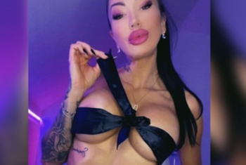 Evi-Sky, 36 Jahre, Pornodarstellerin, aus Paderborn