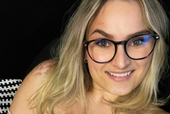 Holly-Banks, 34 Jahre, Pornodarstellerin, aus Berlin