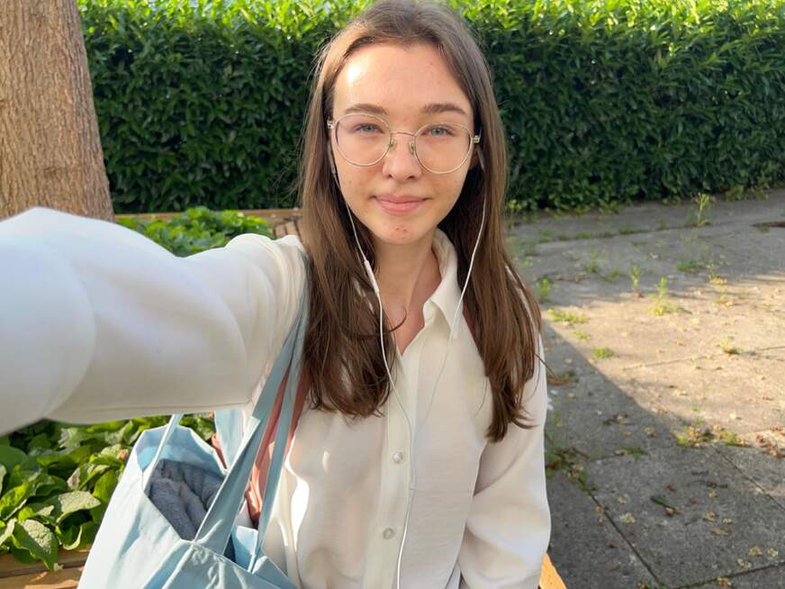 Nimmst du mich mit auf ein Date am Valentinstag? - Erotik Amateur