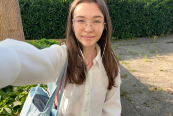 Emmi-Hill, 22 Jahre, Pornodarstellerin, aus Berlin Emmi-Hill, 22 Jahre, Pornodarstellerin, aus Berlin