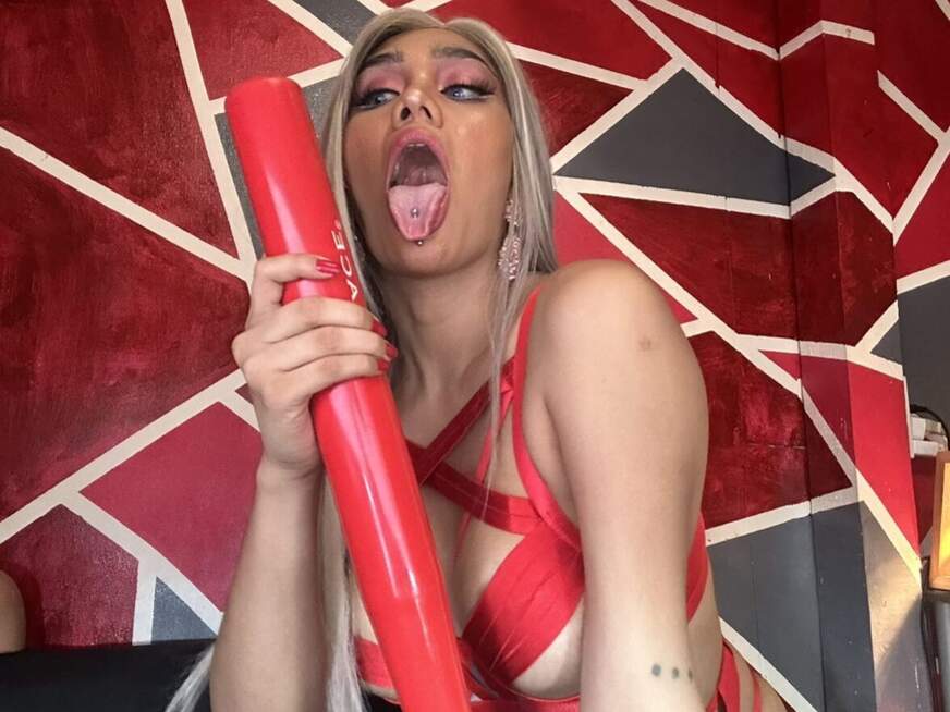 Queen Samantha - Erotik Amateur