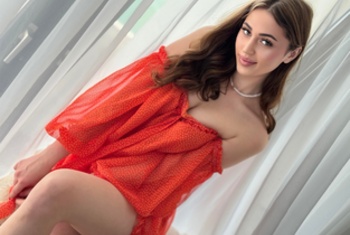 OliviAngel, 21 Jahre, Pornodarstellerin, aus Kassel