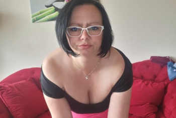leckeresusi, 36 Jahre, Pornodarstellerin, aus Freiburg im Breisgau