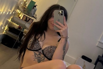 LeylaFox, 24 Jahre, Pornodarstellerin