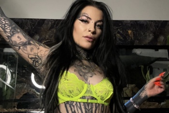 Leslaura, 26 Jahre, Pornodarstellerin, aus Leipzig