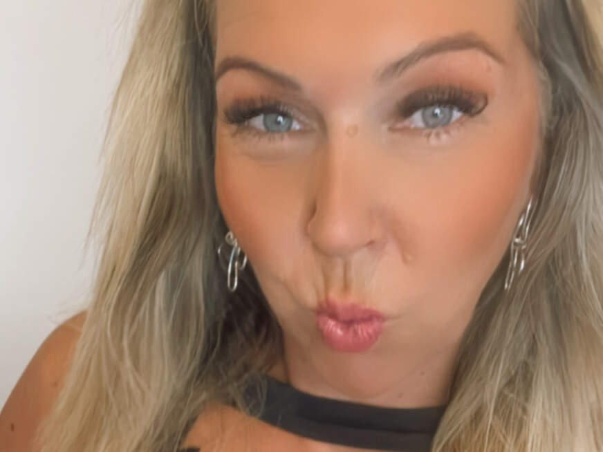 Schön die P***y verwöhnen - Erotik Amateur