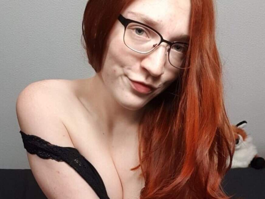 Toilette kaputt? dann pinkle ich in die Badewanne - Erotik Amateur