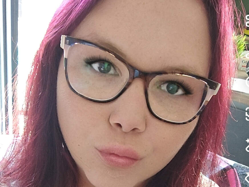 Meine Titten verwöhnen - Erotik Amateur