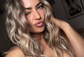 Sienna <br>Trainierter Körper,  sanfte Ausstrahlung?