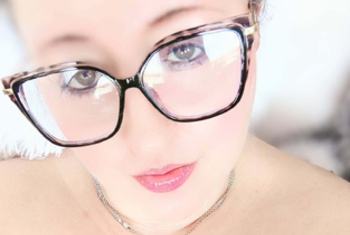 Mariablond  Ich bin eine kurvige Blondine, die Sex immer noch liebt. Ich bin eine erfahrene und reife Frau, die gerne verwöhnt und zum Höhepunkt der Lust führt. 