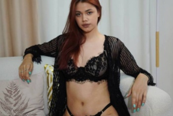 Emillyhot  