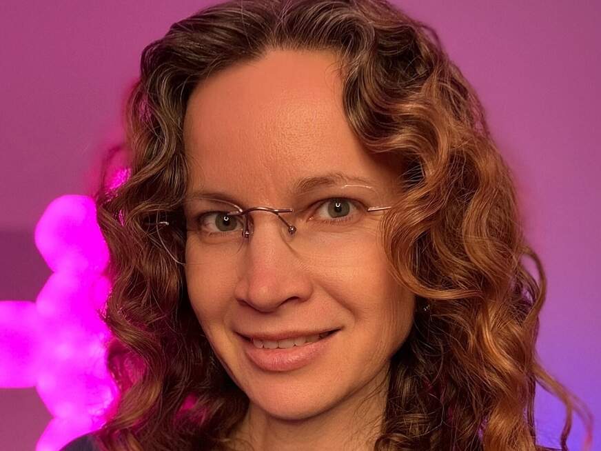 B******n in die Hose gepinkelt - Erotik Amateur