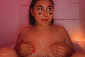 KlaraBang02, 22 Jahre, Pornodarstellerin