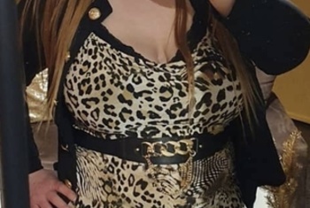 CurvyLady1988, 37 Jahre, Pornodarstellerin, aus Kiel