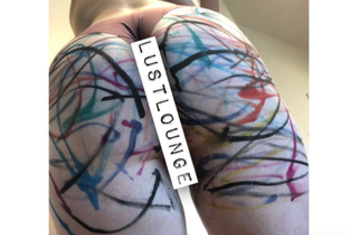 LustLounge ᐅ 29 Jährige Pornodarstellerin