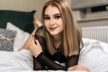 NicoleDoll, 21 Jahre, Pornodarstellerin, aus Polen