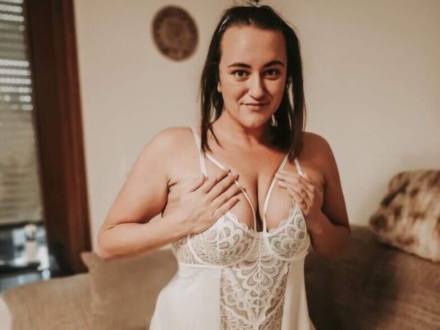 Kumpel a********n - er zieht einfach das Kondom ab !!! - Erotik Amateur