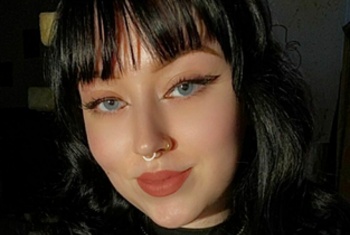 Amy-Smiles, 20 Jahre, Pornodarstellerin, aus Berlin