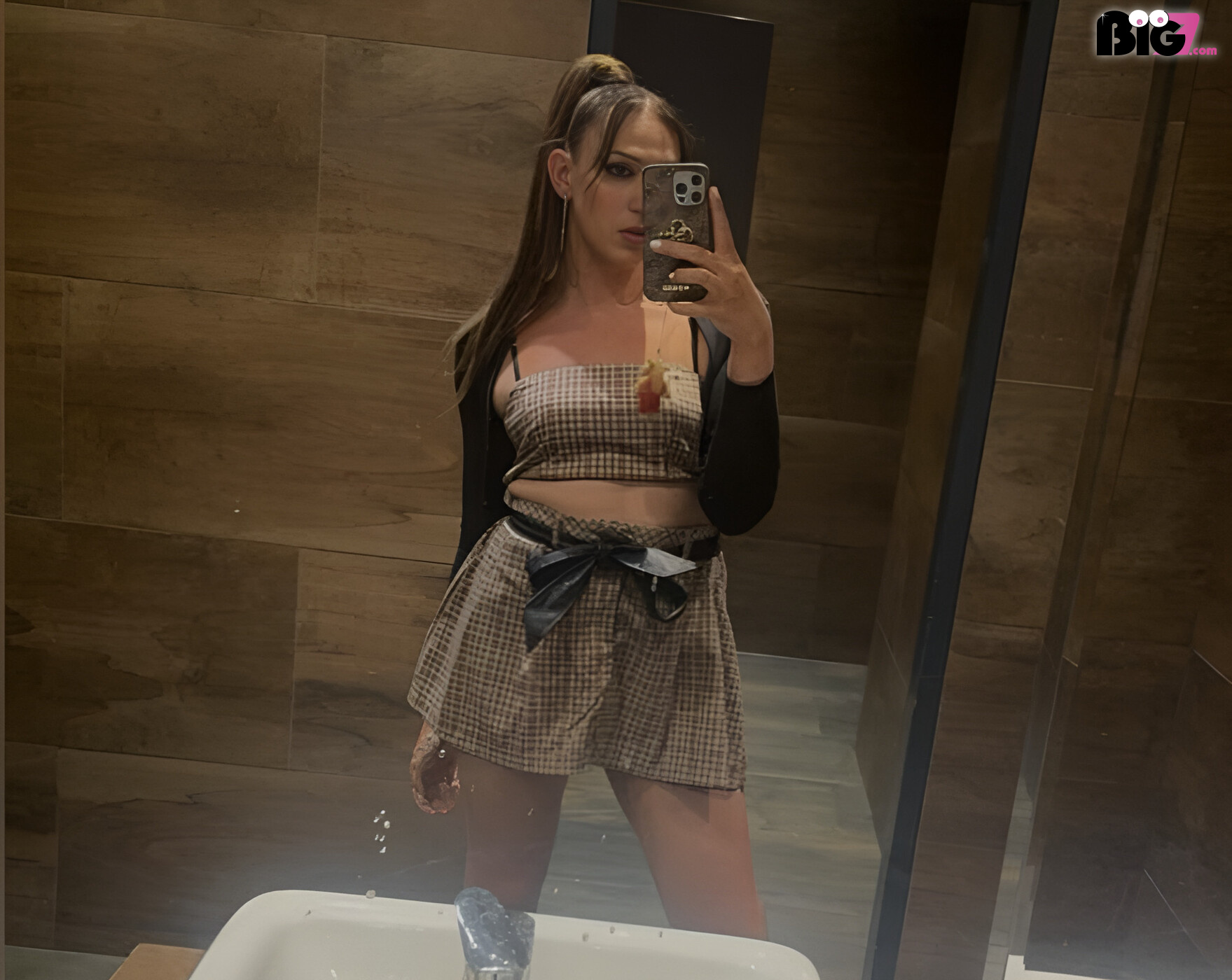 69, Girlfriendsex, Dirtytalk, Analsex, Zungen-Analsex passiv, Anal-Dehnungen passiv, Sexspielzeuge, Gegenstände einführen, Tittenfick, Deepthroating (Hardcore Blasen), Gesichtsbesamung, Face-Sitting, Eier lecken, Creampie, Große Schwänze, Rollenspiele, Dreier , Doppelte Penetrationen, Gruppensex , Sex-Parties, Doktor-Spiele