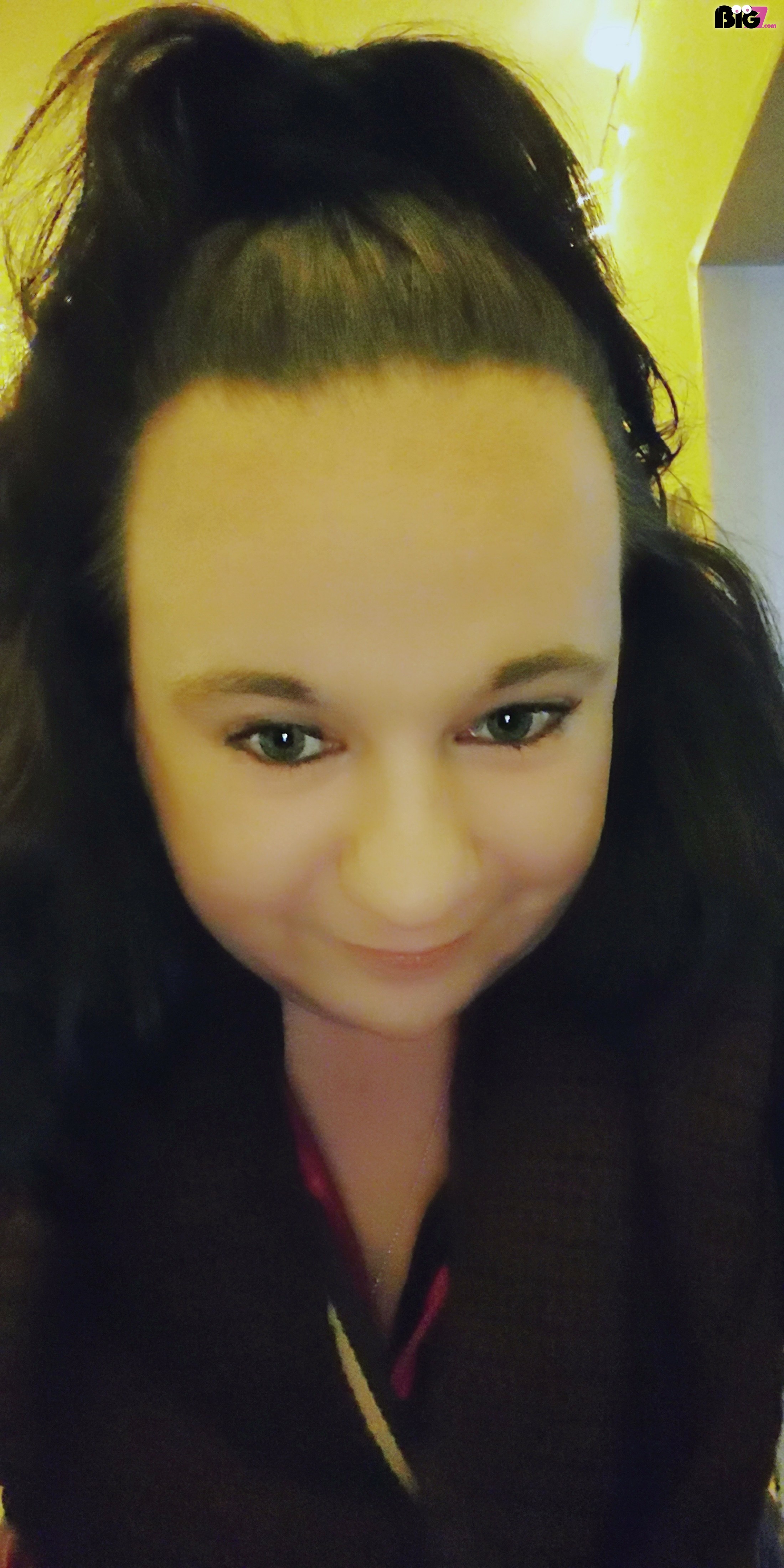  Hallo, an alle die mein Profil besuchen, ich bin auf der Suche nach einem netten Mann, für ein Abenteuer,  oder auch einfach zum Spaß haben.<br> Gerne können sich auch ältere Herrschaften bei mir melden, da bin ich auch nicht abgeneigt.<br> Freue mich auf eine Nachricht von dir. 
