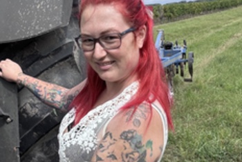 Redmilf, 32 Jahre, Pornodarstellerin