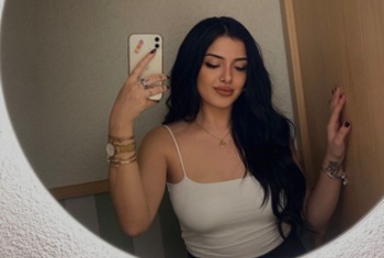 xxasiagirlxx, 23 Jahre, Pornodarstellerin, aus Frankfurt