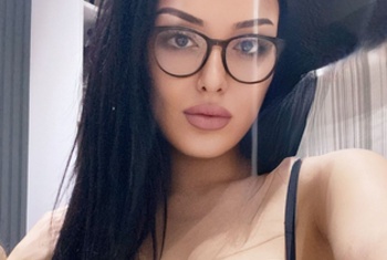 xxasiagirlxx, 22 Jahre, Pornodarstellerin, aus Frankfurt