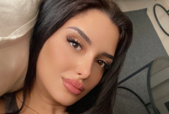 xxasiagirlxx ᐅ 23 Jährige Pornodarstellerin aus Frankfurt