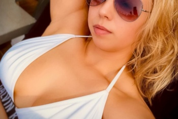 SugarAndDirty ᐅ 33 Jährige Pornodarstellerin