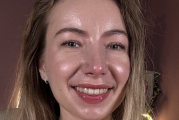 erotischMIA, 33 Jahre, Pornodarstellerin, aus Polen erotischMIA, 33 Jahre, Pornodarstellerin, aus Polen