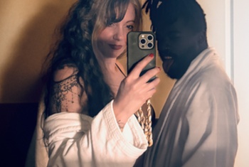 NaughtyContrast, 42 Jahre, Pornodarstellerin, aus Berlin