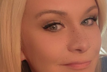 Delicious17, 43 Jahre, Pornodarstellerin