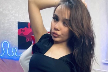 Lisellee, 19 Jahre, Pornodarstellerin, aus Latvia 